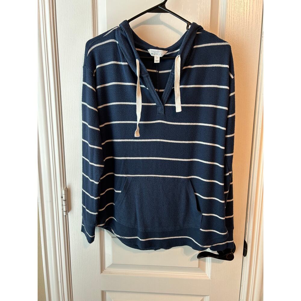 Navy and White Pullover Hoodie Soft Market & Spruce